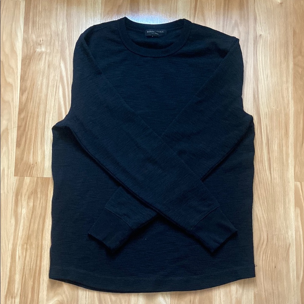 Banana Republic Black Waffle Knit Core Temp Long Sleeve Pullover size M